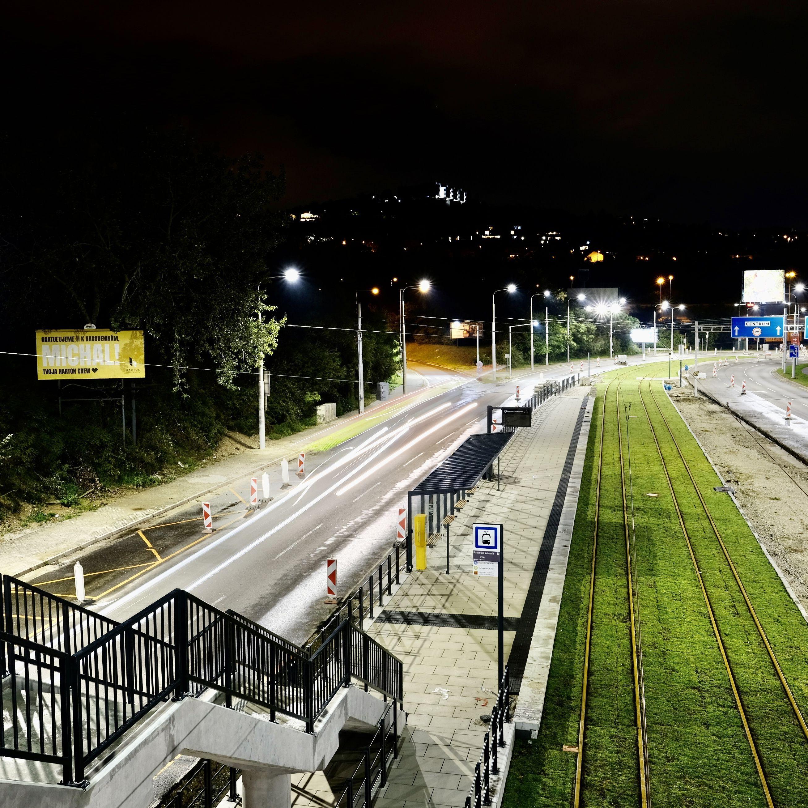 Električková trať v Karlovej vsi