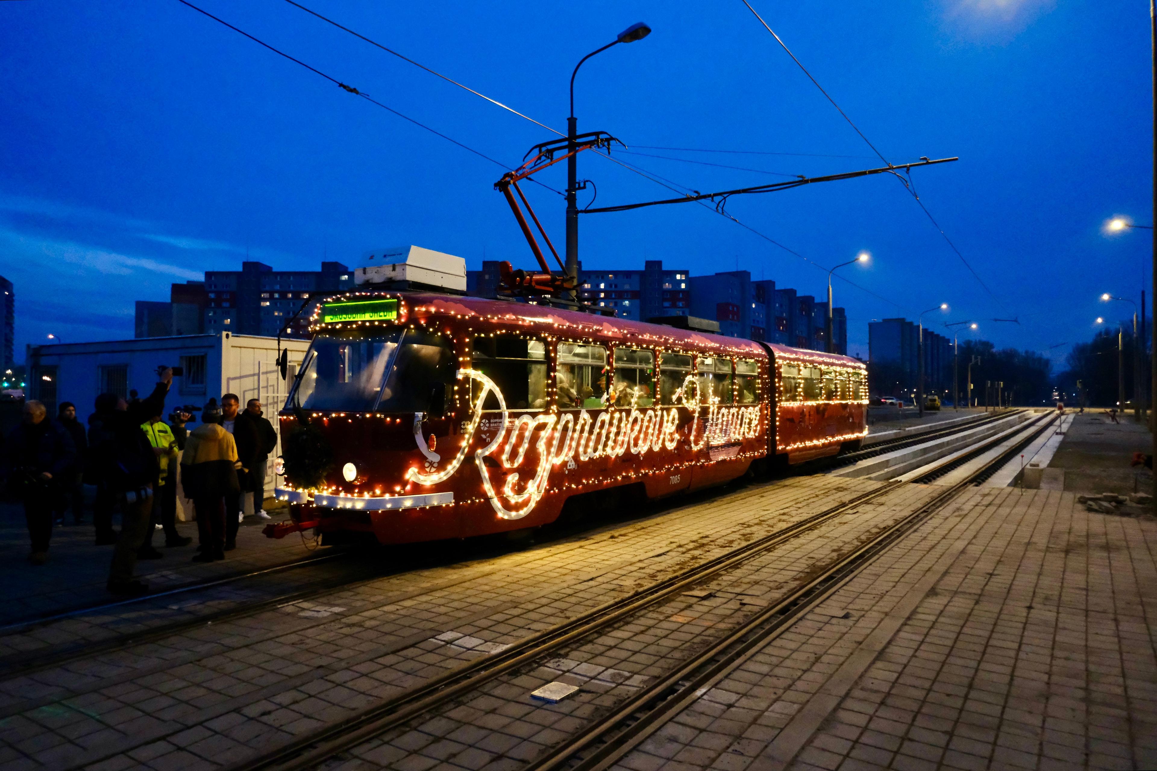 vianočná električka2_2024.jpg